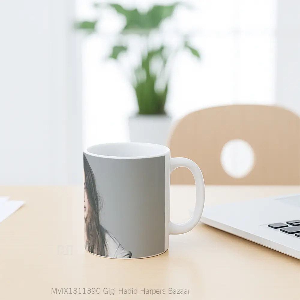 Mug Gigi Hadid Harpers Bazaar Gelas Keramik Unik - All-side / Desain