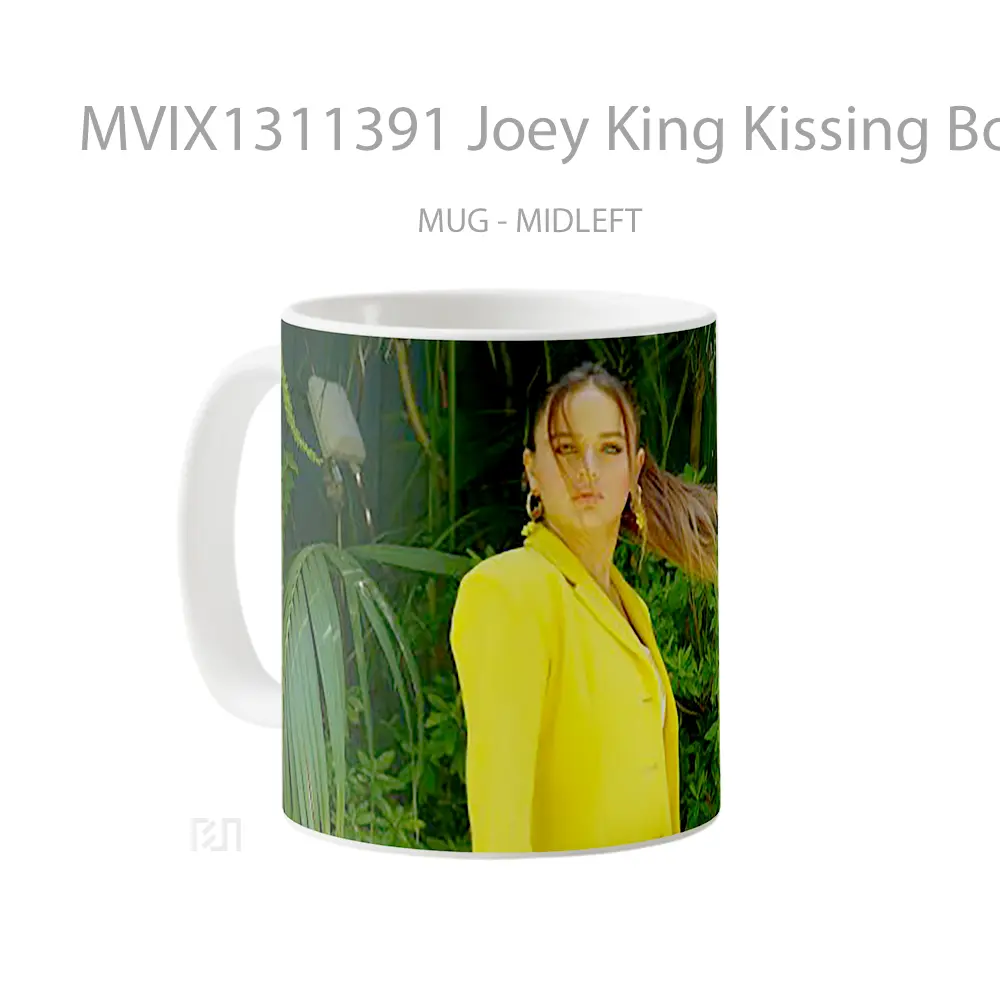 Mug Joey King Kissing Booth 3 Gelas Keramik Unik - All-side / Desain