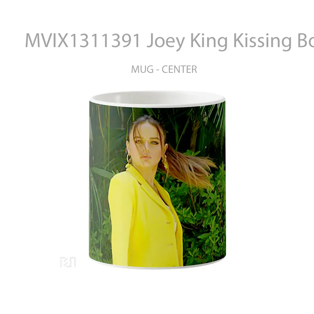 Mug Joey King Kissing Booth 3 Gelas Keramik Unik