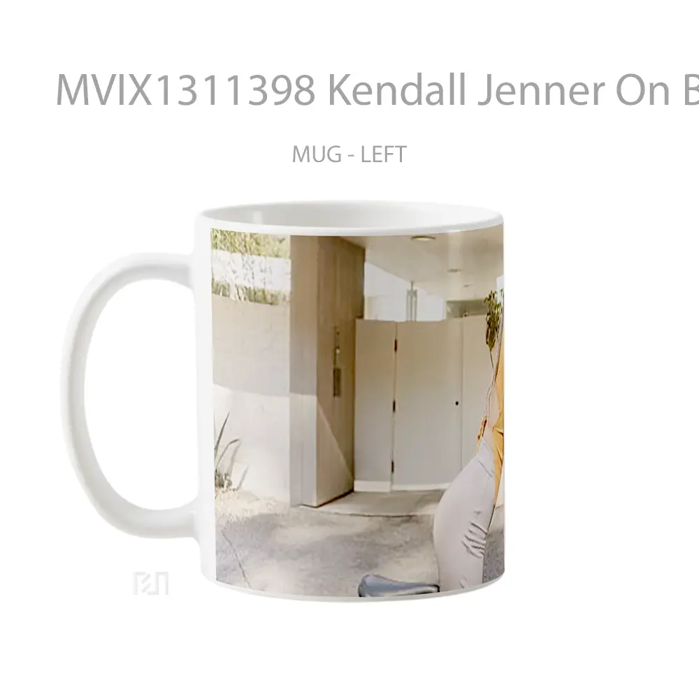 Mug Kendall Jenner On Bike Cangkir Mobil - All-side / Desain
