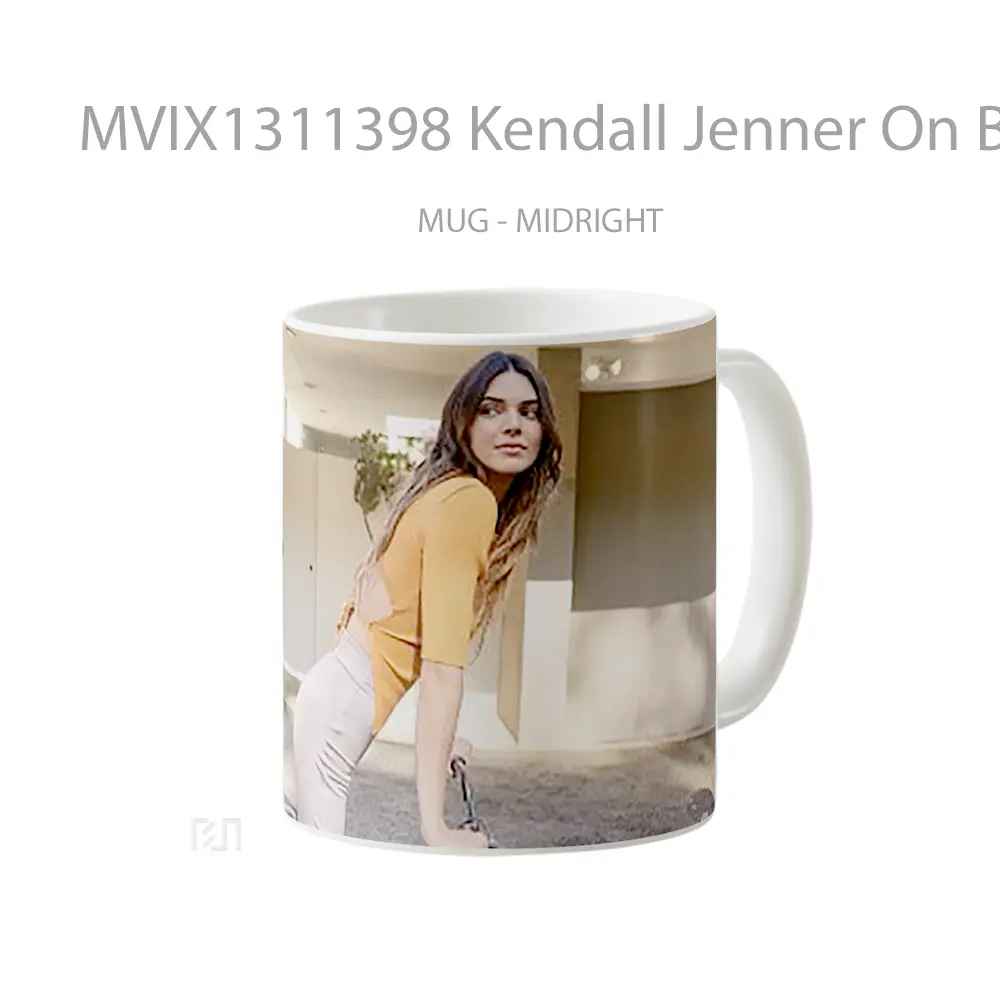 Mug Kendall Jenner On Bike Cangkir Mobil - All-side / Desain