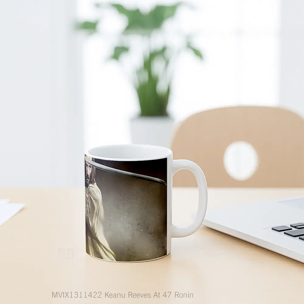 Mug Keanu Reeves At 47 Ronin Gelas Keramik Unik - All-side / Desain