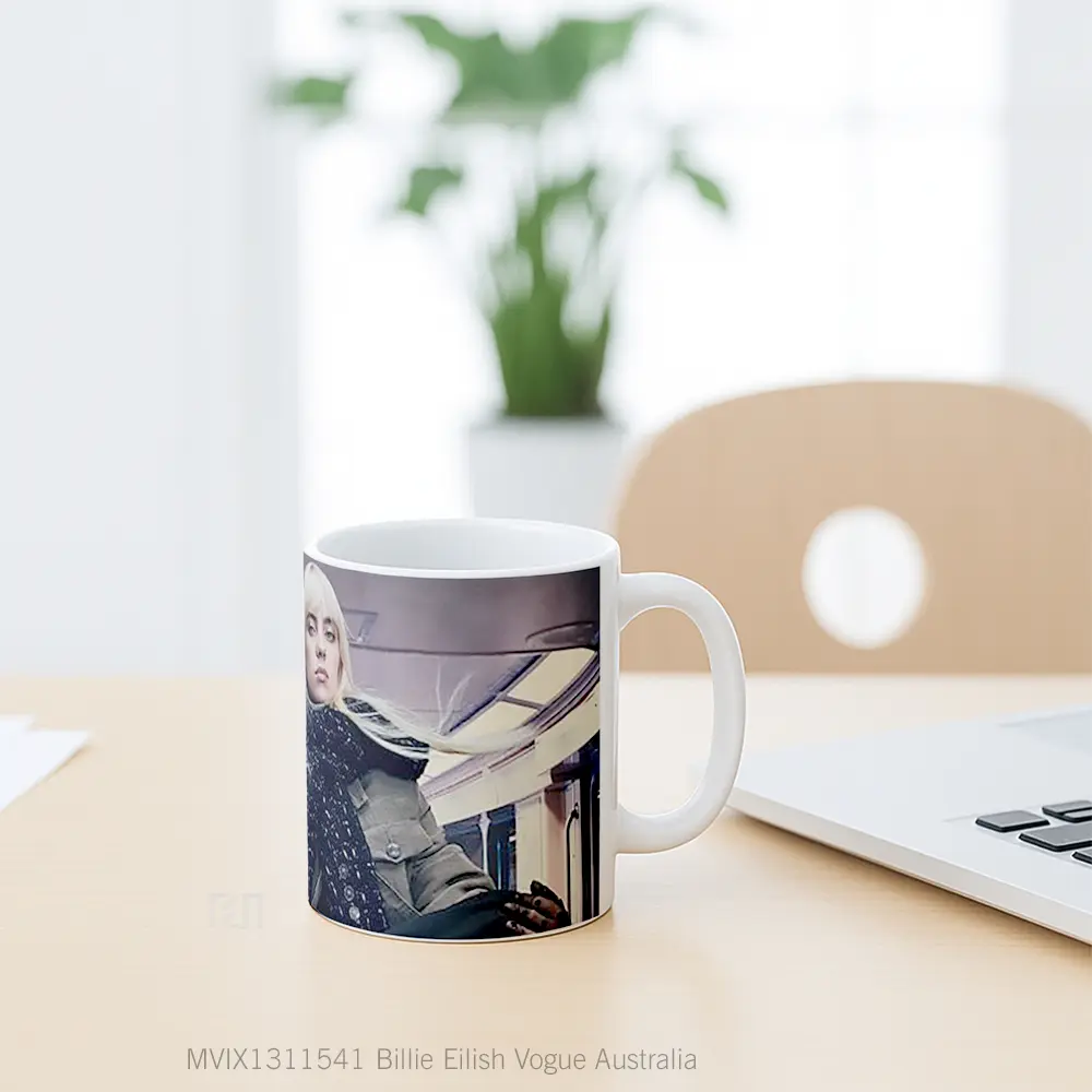 Mug Billie Eilish Vogue Australia Gelas Selebriti - All-side / Desain