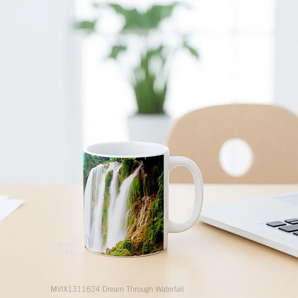 Mug Dream Through Waterfall Gelas Pemandangan Alam - All-side / Desain