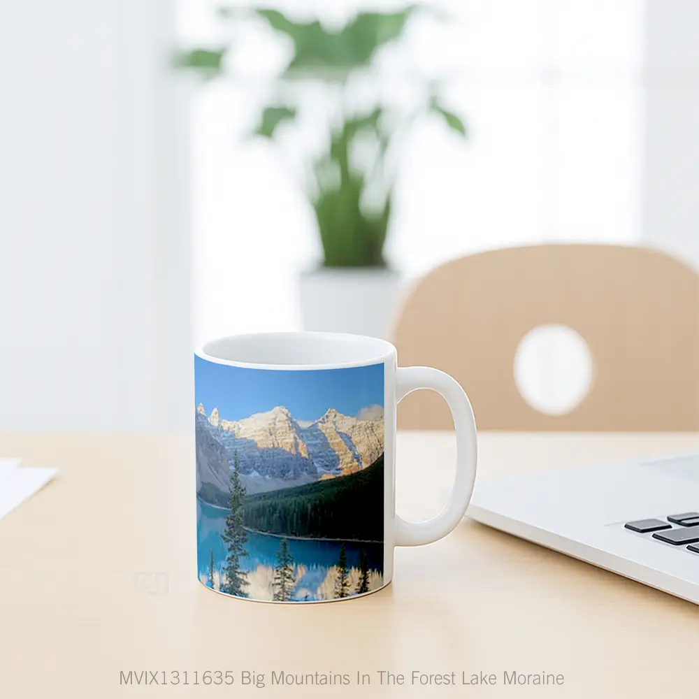 Mug Big Mountains In The Forest Lake Moraine Gelas Pemandangan Alam - All-side / Desain