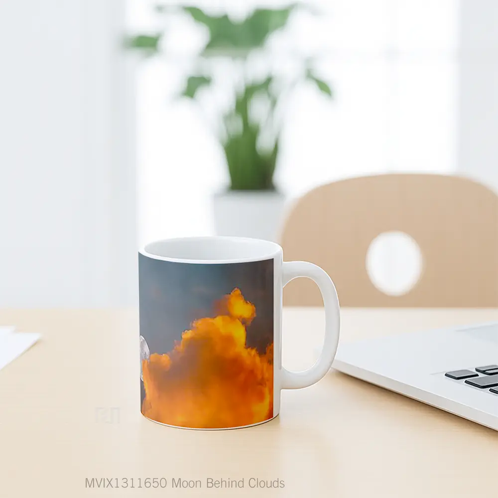 Mug Moon Behind Clouds Gelas Pemandangan Alam - All-side / Desain
