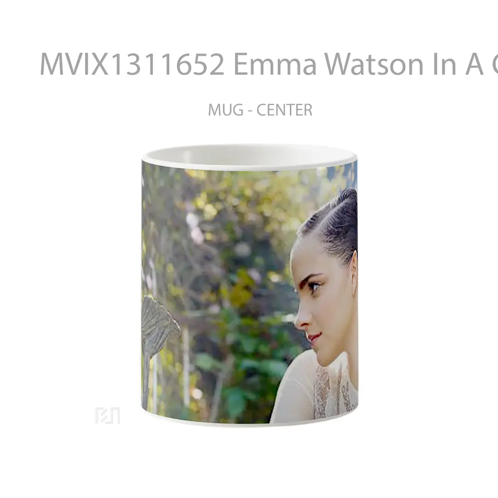 Mug Emma Watson In A Garden Gelas Selebriti