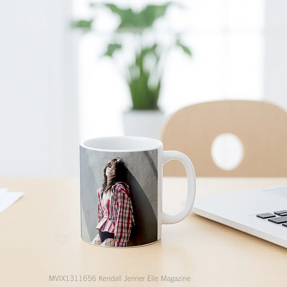 Mug Kendall Jenner Elle Magazine Gelas Selebriti - All-side / Desain