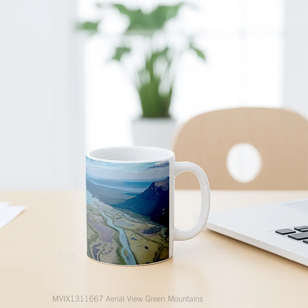 Mug Aerial View Green Mountains Gelas Pemandangan Alam - All-side / Desain
