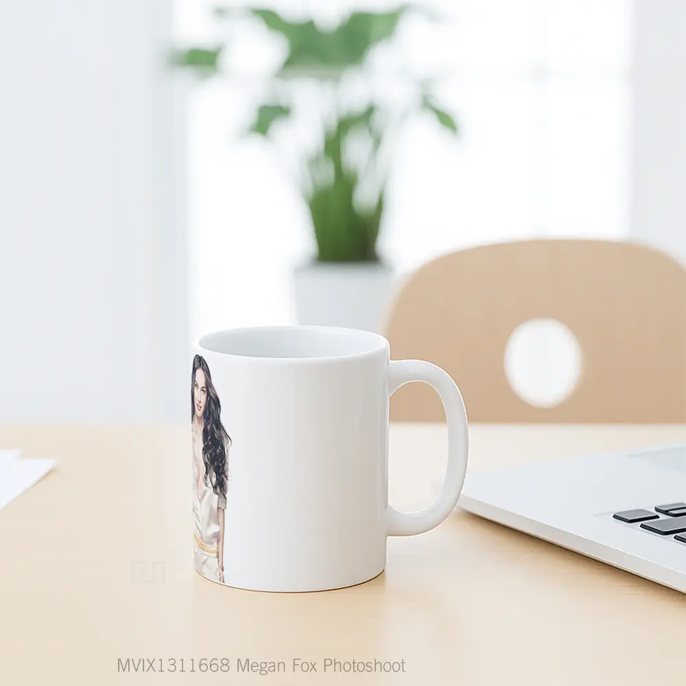 Mug Megan Fox Photoshoot Gelas Selebriti - All-side / Desain