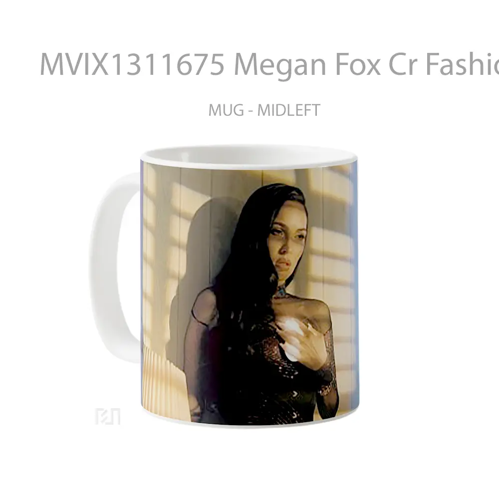 Mug Megan Fox Cr Fashion Book Gelas Selebriti - All-side / Desain