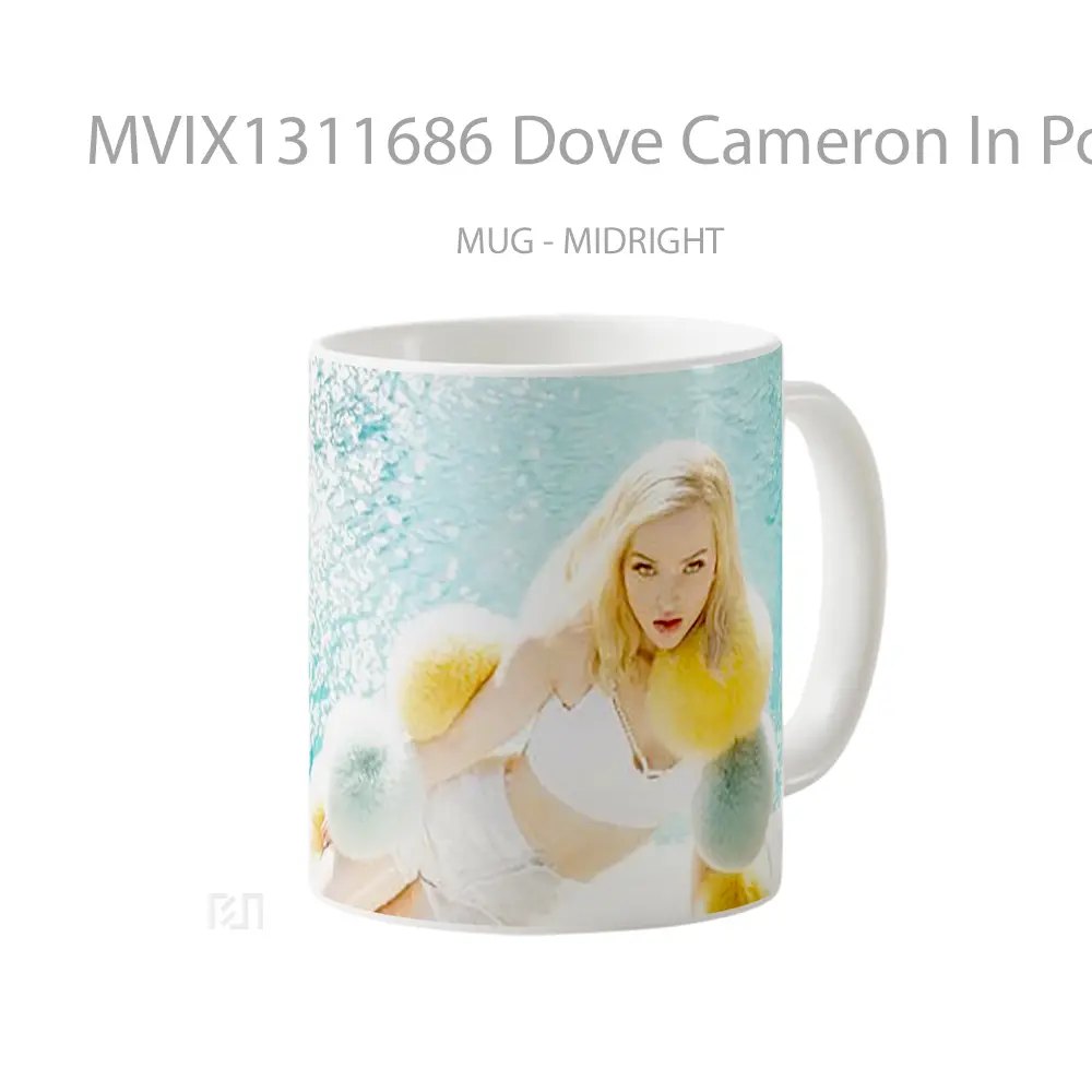 Mug Dove Cameron In Pool Gelas Keramik Unik - All-side / Desain