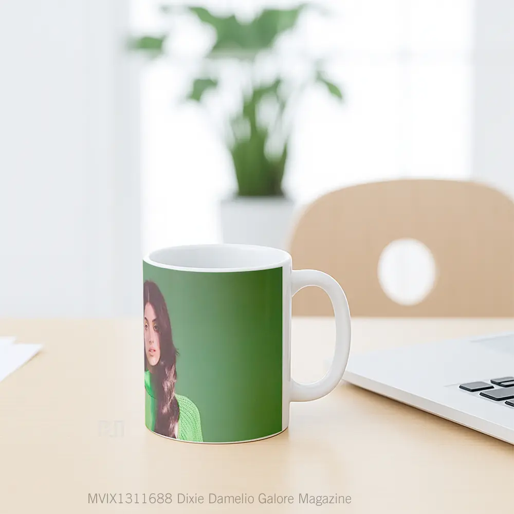 Mug Dixie Damelio Galore Magazine Gelas Keramik Unik - All-side / Desain