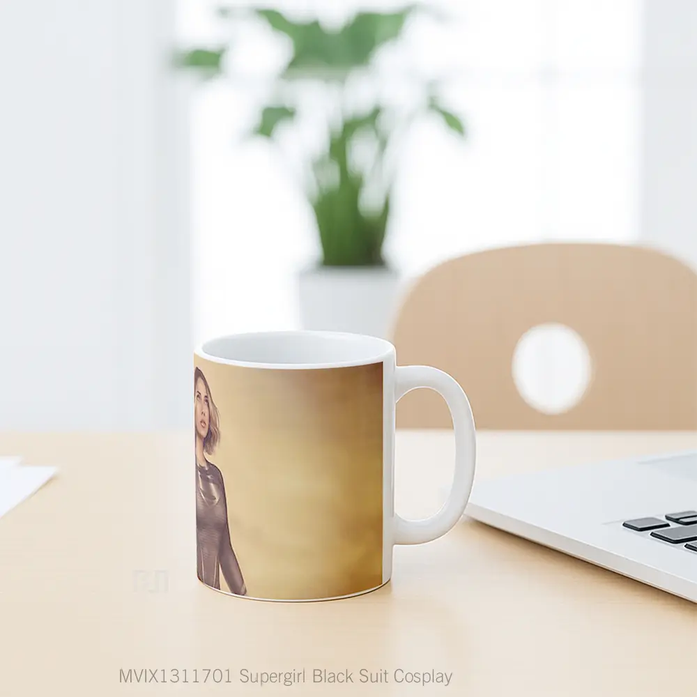 Mug Supergirl Black Suit Cosplay Gelas Keramik Unik - All-side / Desain