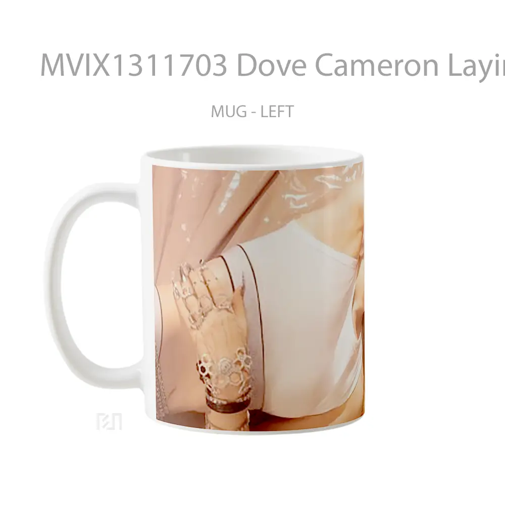 Mug Dove Cameron Laying Down Gelas Keramik Unik - All-side / Desain