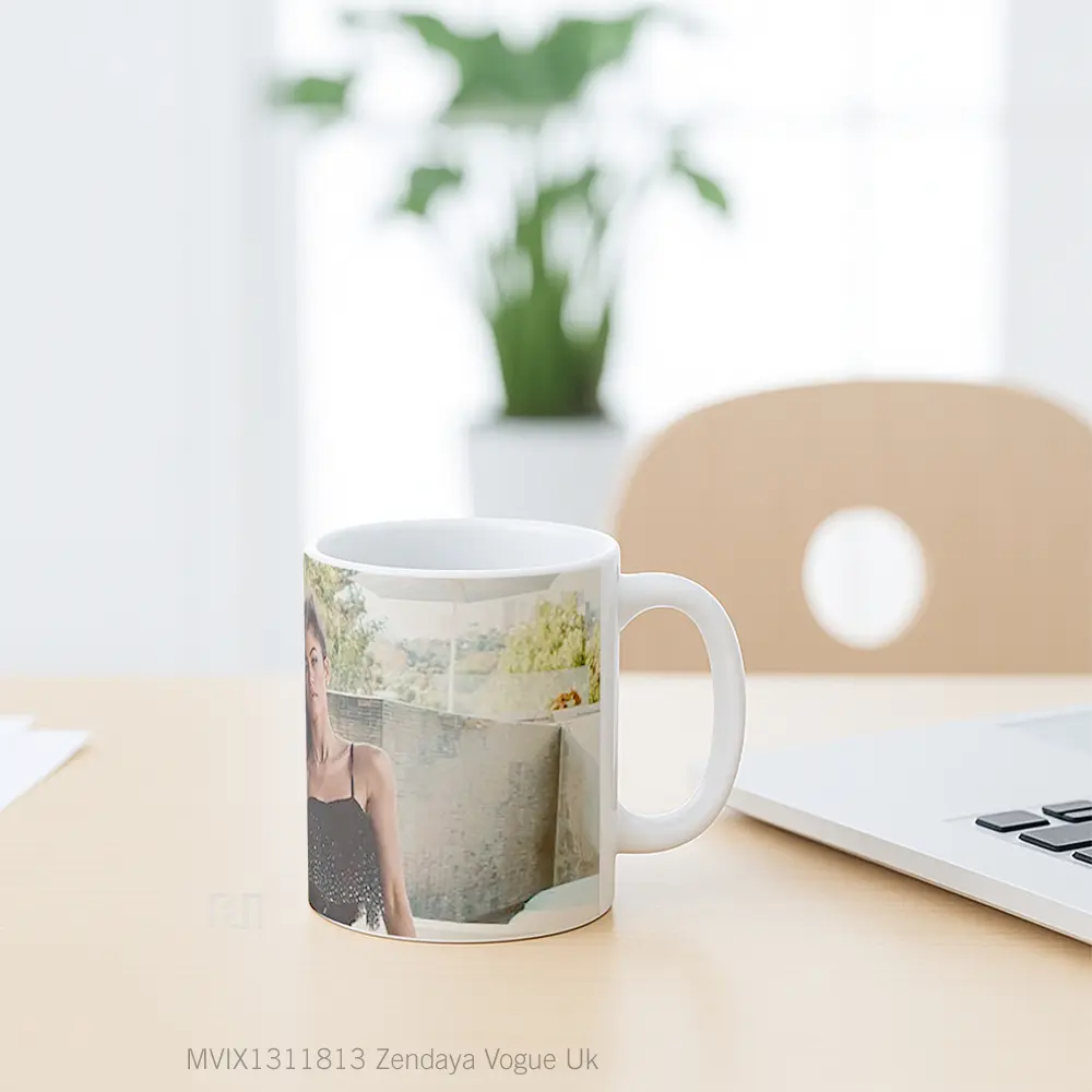 Mug Zendaya Vogue Uk Gelas Selebriti - All-side / Desain