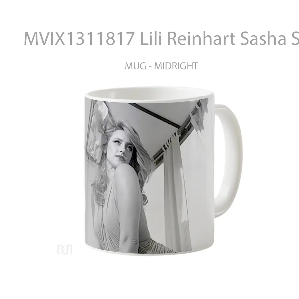 Mug Lili Reinhart Sasha Samsonova Photoshoot Gelas Keramik Unik - All-side / Desain