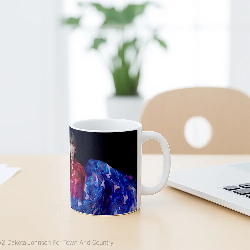 Mug Dakota Johnson For Town And Country Gelas Keramik Unik - All-side / Desain