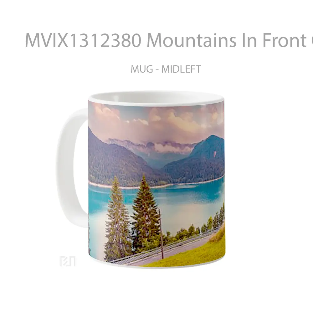 Mug Mountains In Front Of Lake In The Forest Gelas Pemandangan Alam - Tampak Tengah