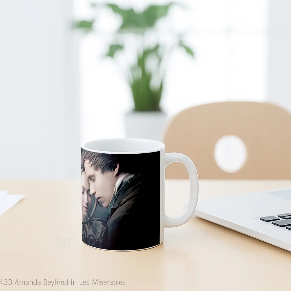 Mug Amanda Seyfried In Les Miserables Gelas Keramik Unik - All-side / Desain
