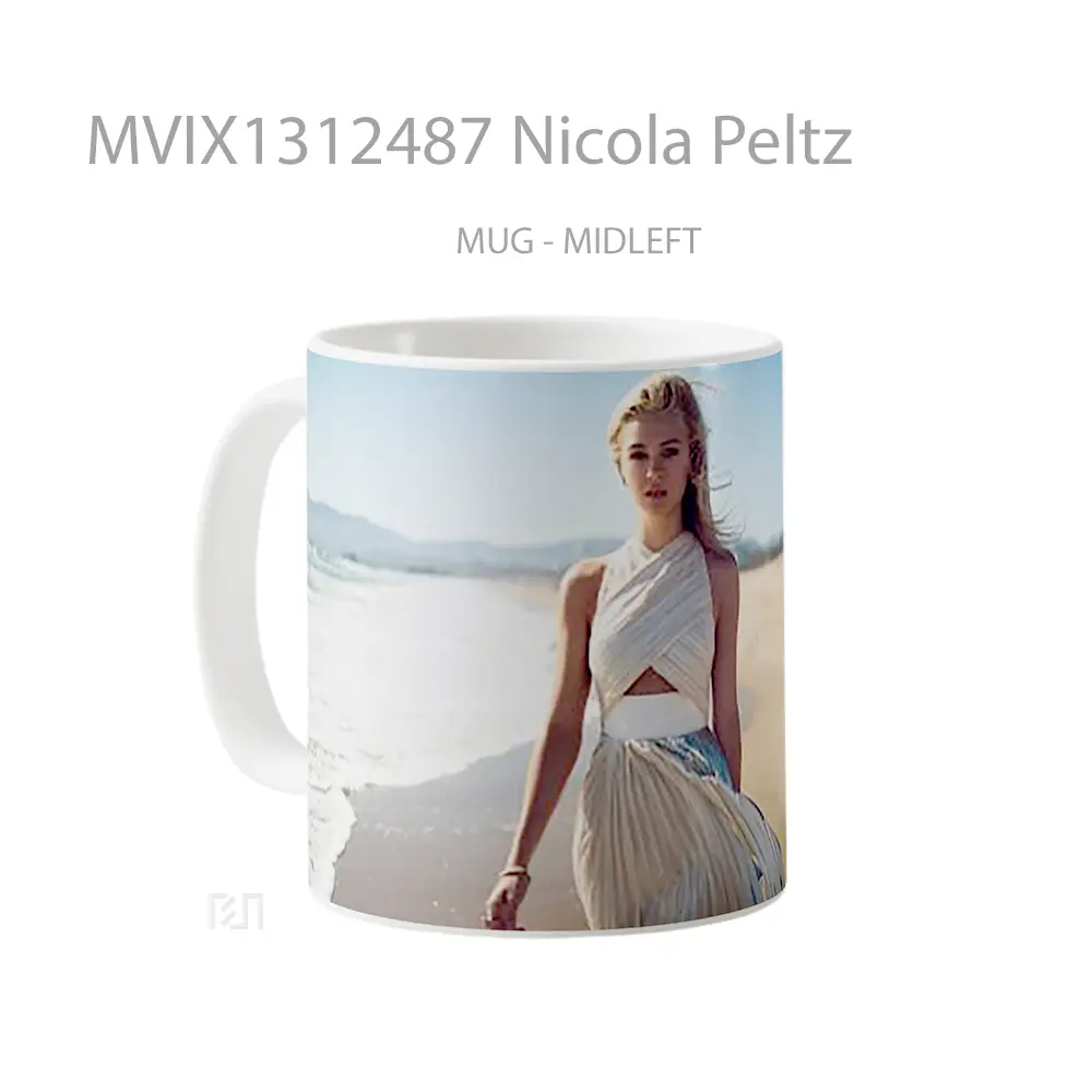 Mug Nicola Peltz Gelas Keramik Unik - All-side / Desain