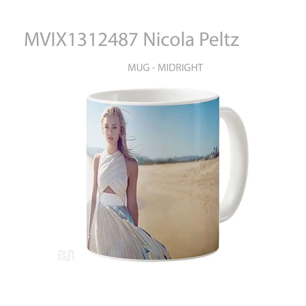 Mug Nicola Peltz Gelas Keramik Unik - All-side / Desain