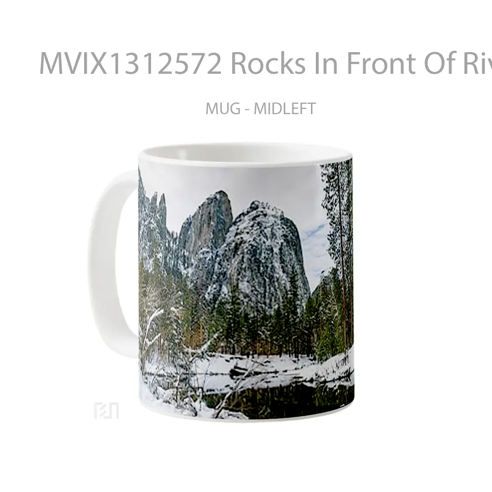 Mug Rocks In Front Of River In The Forest Gelas Pemandangan Alam - Tampak Tengah