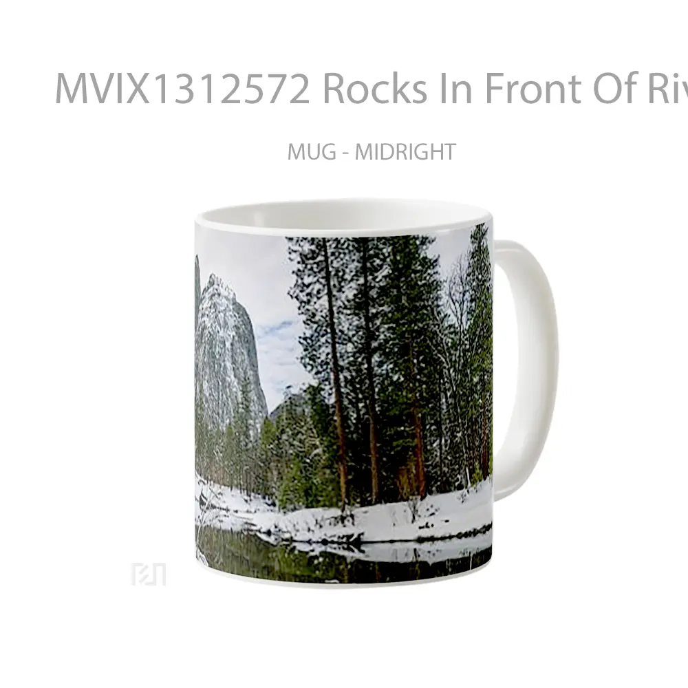Mug Rocks In Front Of River In The Forest Gelas Pemandangan Alam - Tampak Tengah