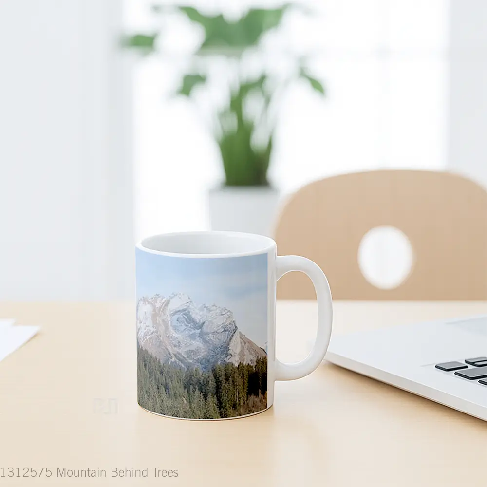 Mug Mountain Behind Trees Gelas Pemandangan Alam - All-side / Desain