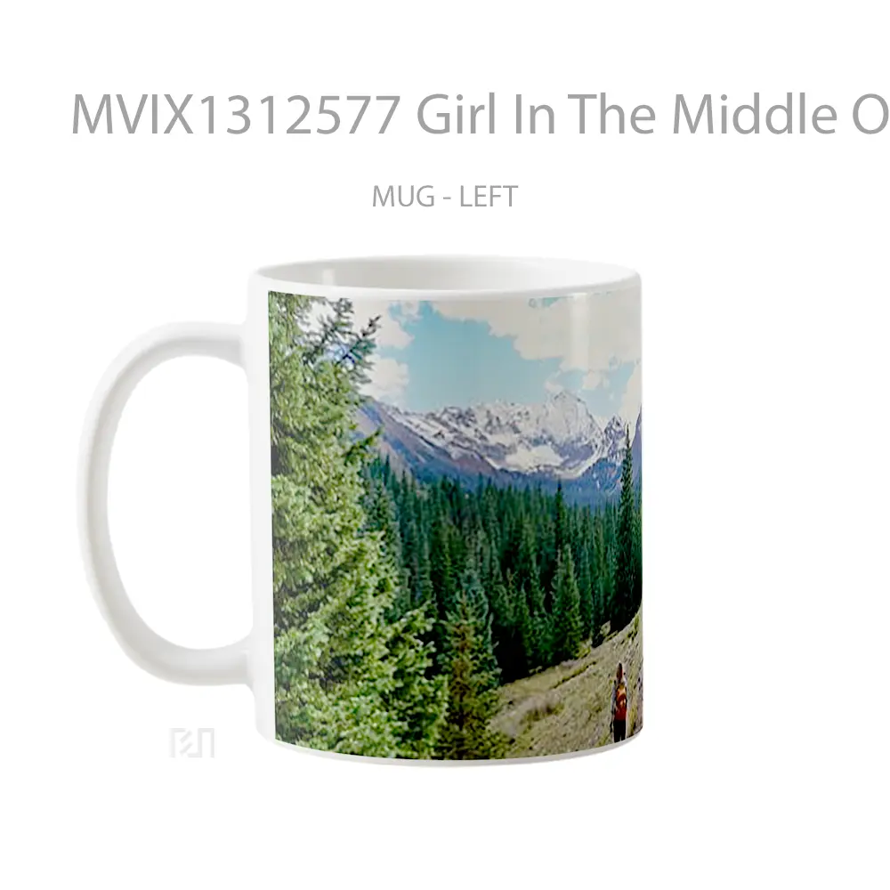 Mug Girl In The Middle Of The Forest Gelas Pemandangan Alam - All-side / Desain