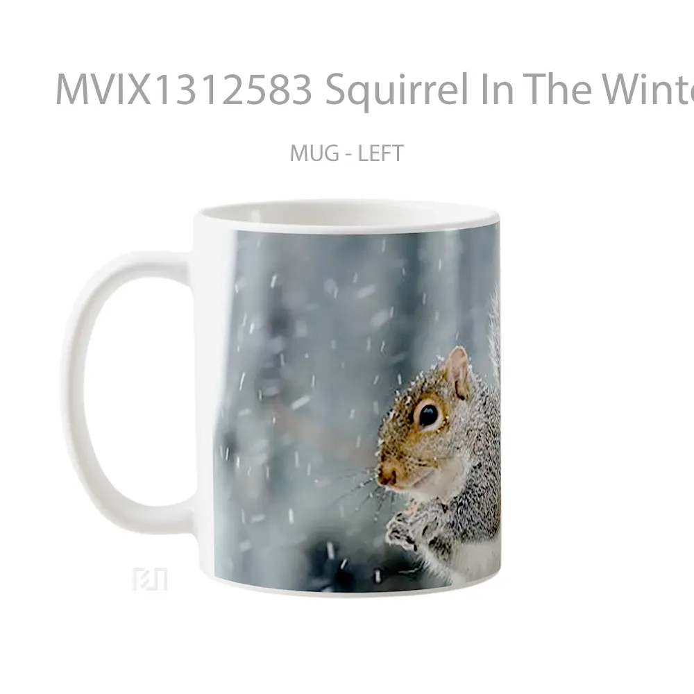 Mug Squirrel In The Winter Gelas Keramik Unik - All-side / Desain