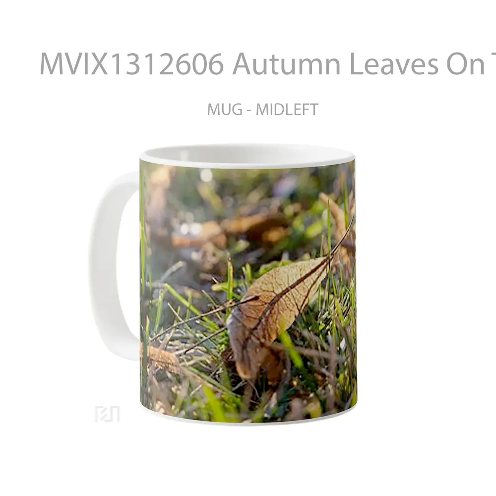 Mug Autumn Leaves On The Grass Gelas Keramik Unik - All-side / Desain