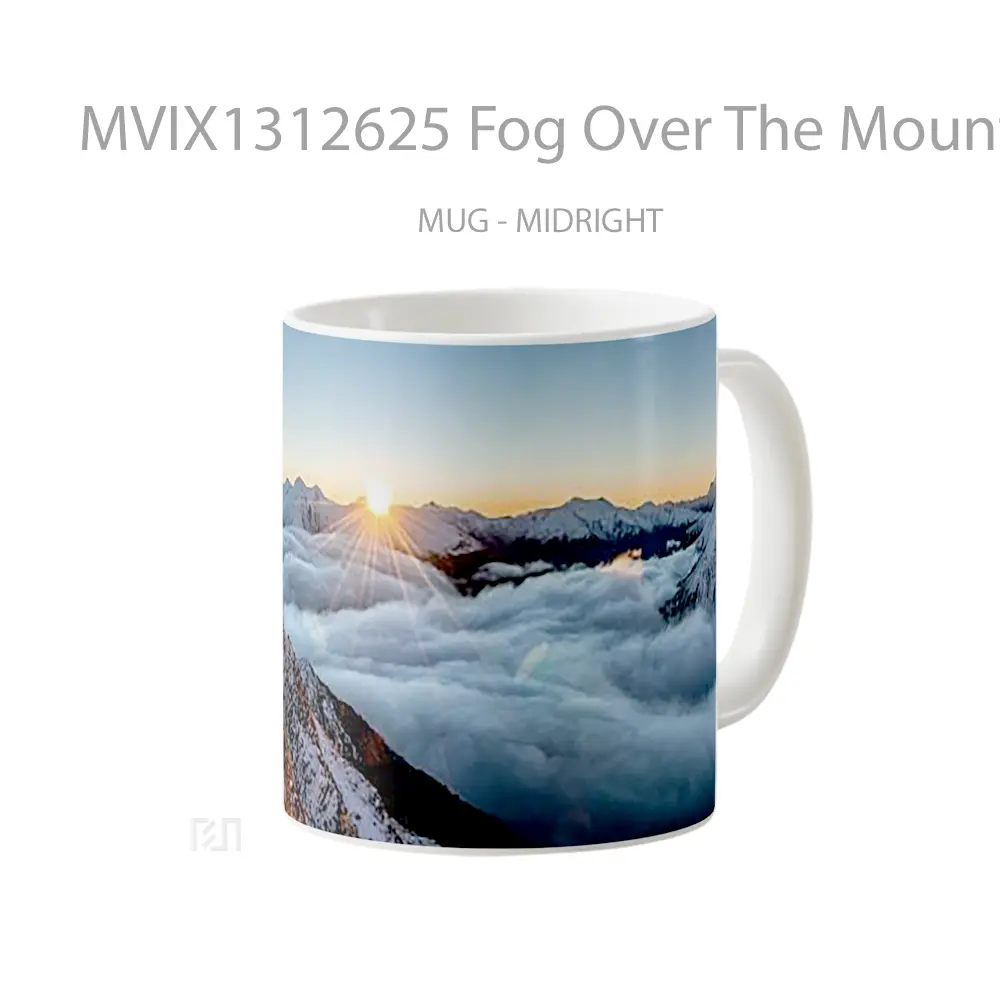 Mug Fog Over The Mountains At Sunrise Gelas Pemandangan Alam - All-side / Desain