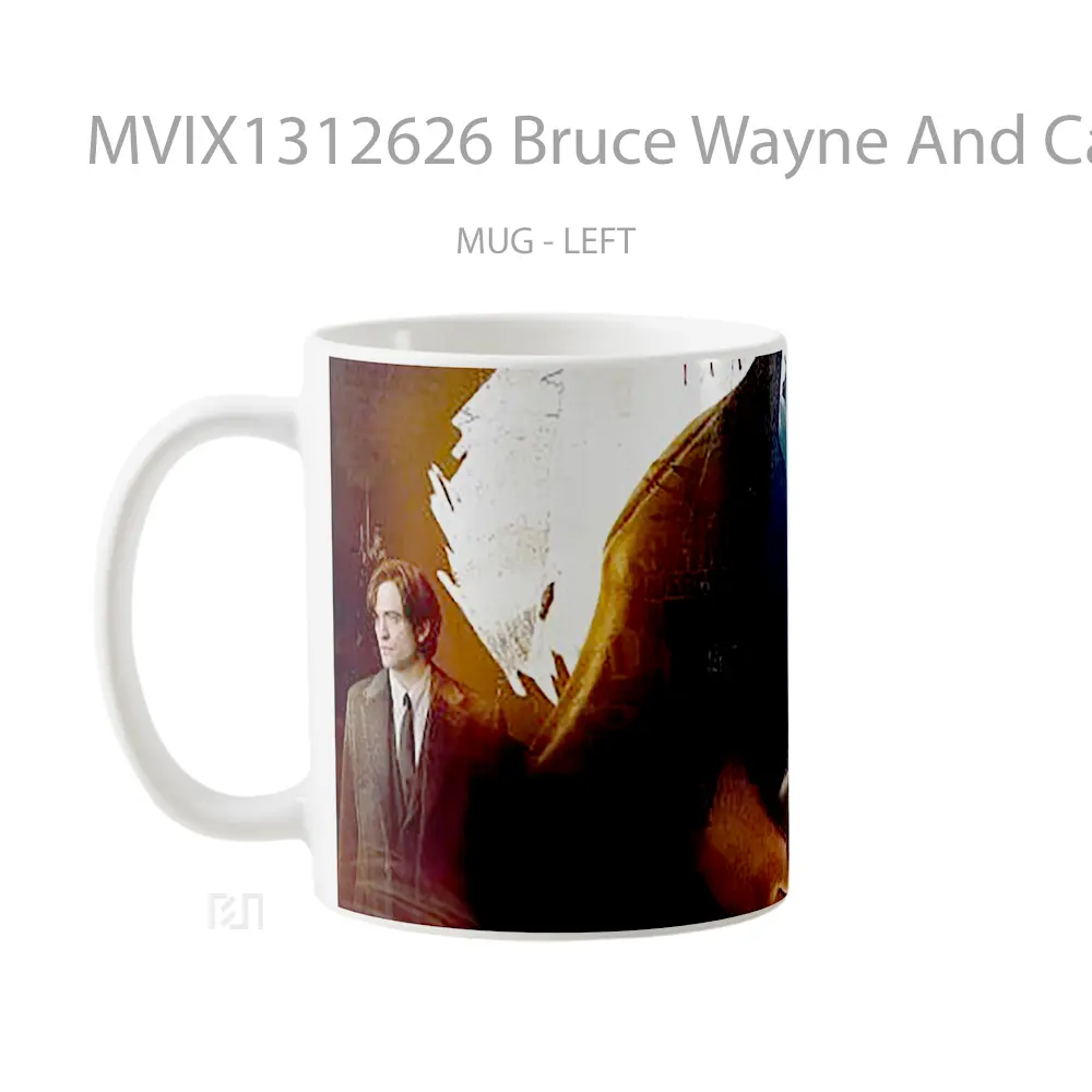 Mug Bruce Wayne And Catwoman In The Batman Gelas Superhero - All-side / Desain