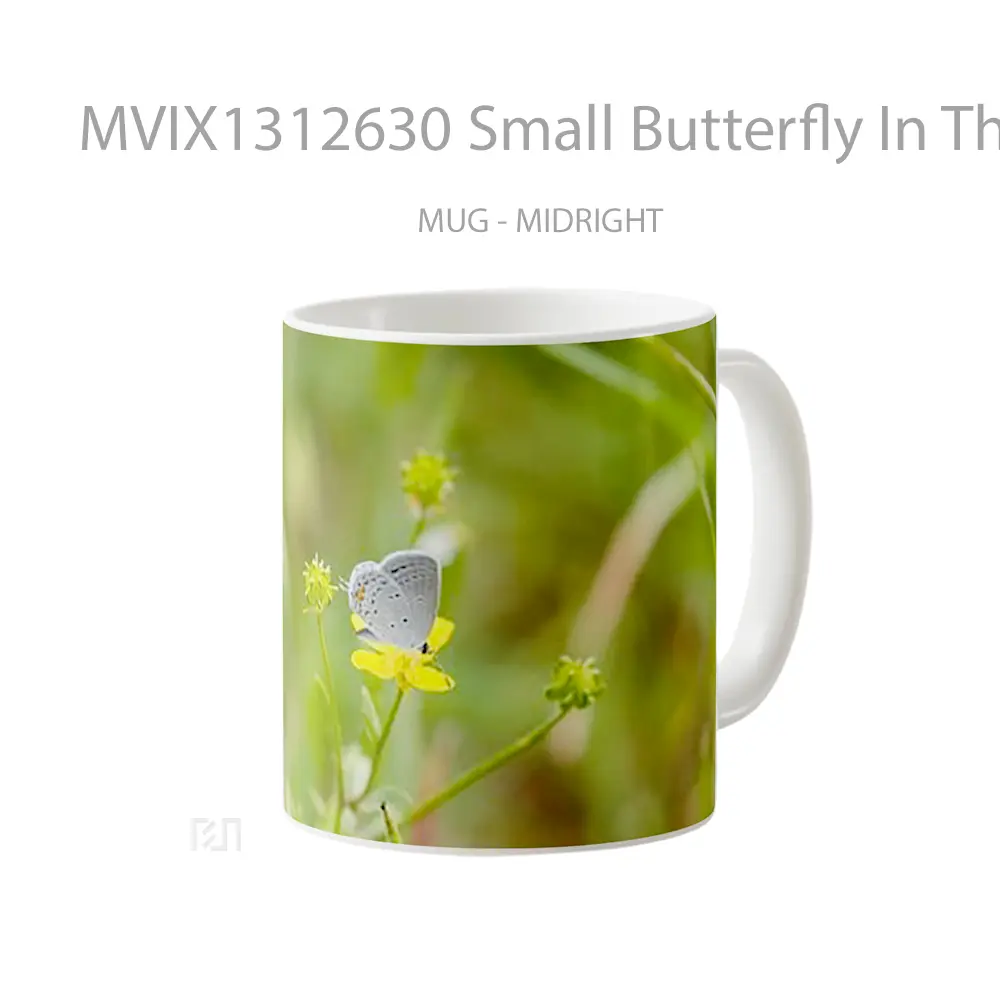 Mug Small Butterfly In The Fields Gelas Hewan Lucu - All-side / Desain