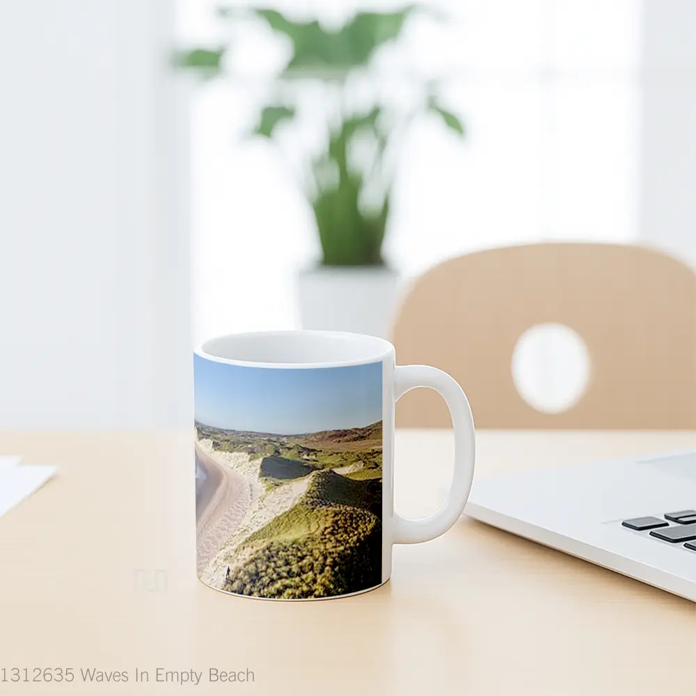Mug Waves In Empty Beach Gelas Pemandangan Alam - All-side / Desain