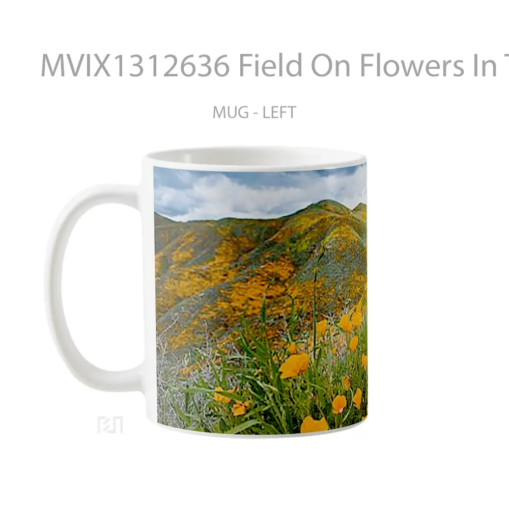 Mug Field On Flowers In The Mountains Gelas Pemandangan Alam - All-side / Desain
