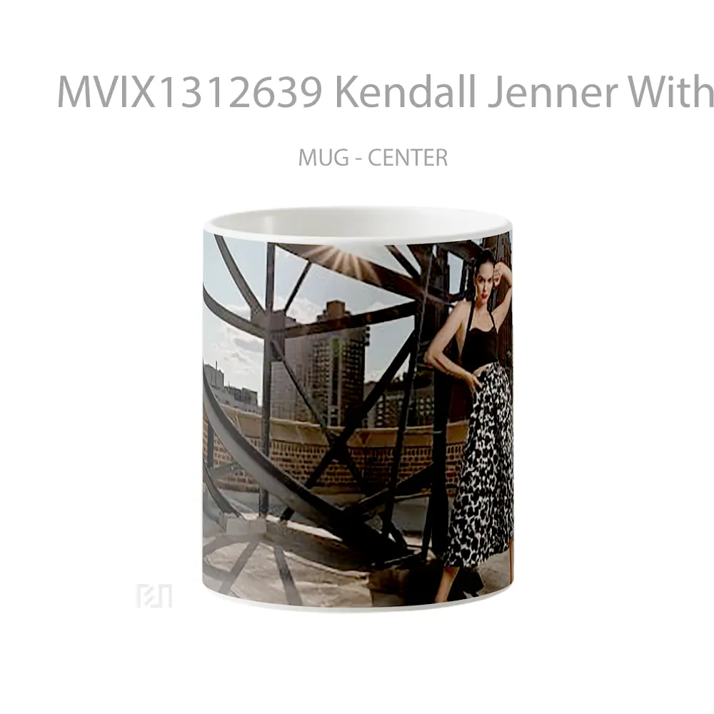 Mug Kendall Jenner With Buildings In The Background Gelas Selebriti