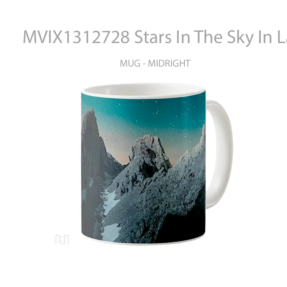 Mug Stars In The Sky In Landscape With Mountains Gelas Pemandangan Alam - All-side / Desain