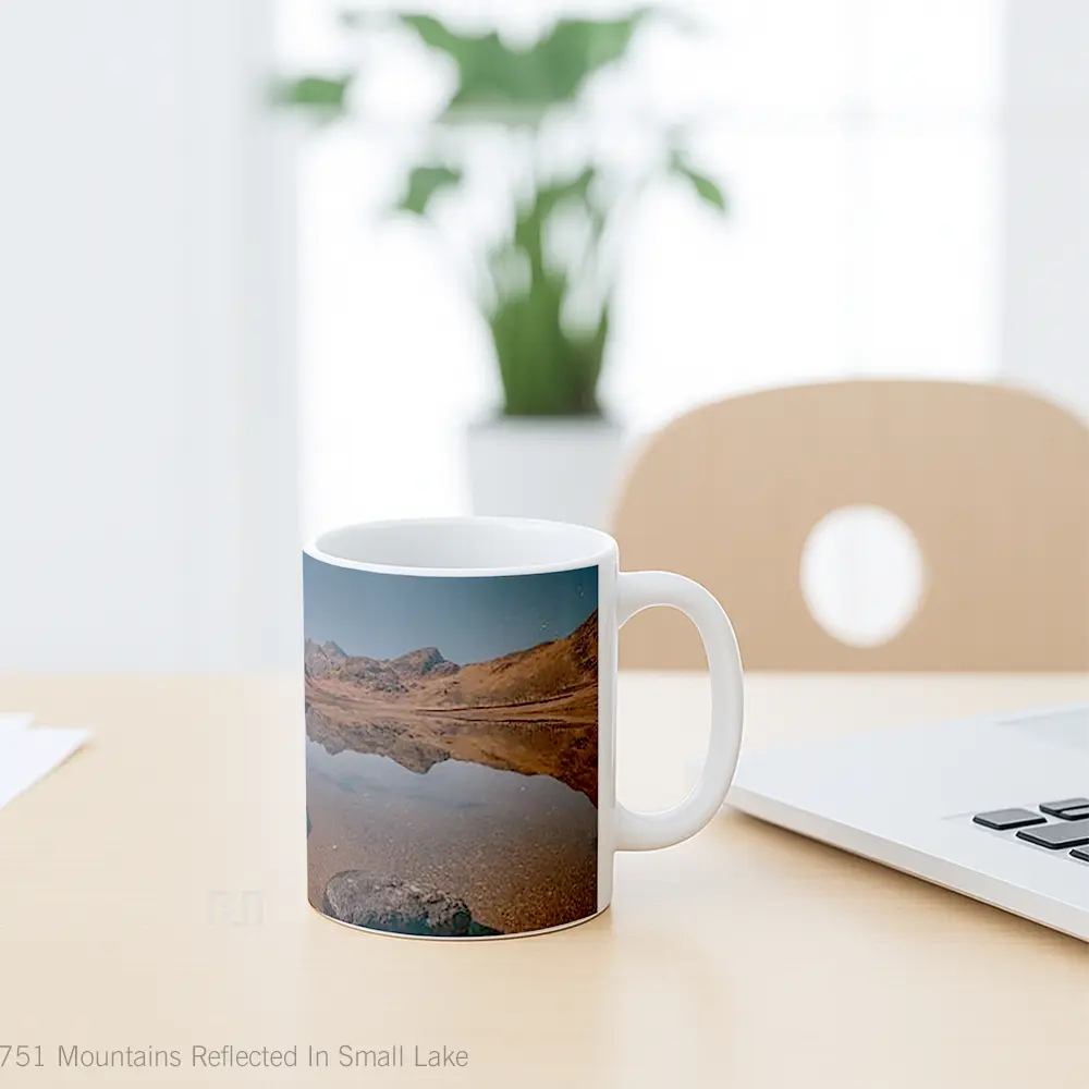 Mug Mountains Reflected In Small Lake Gelas Pemandangan Alam - All-side / Desain