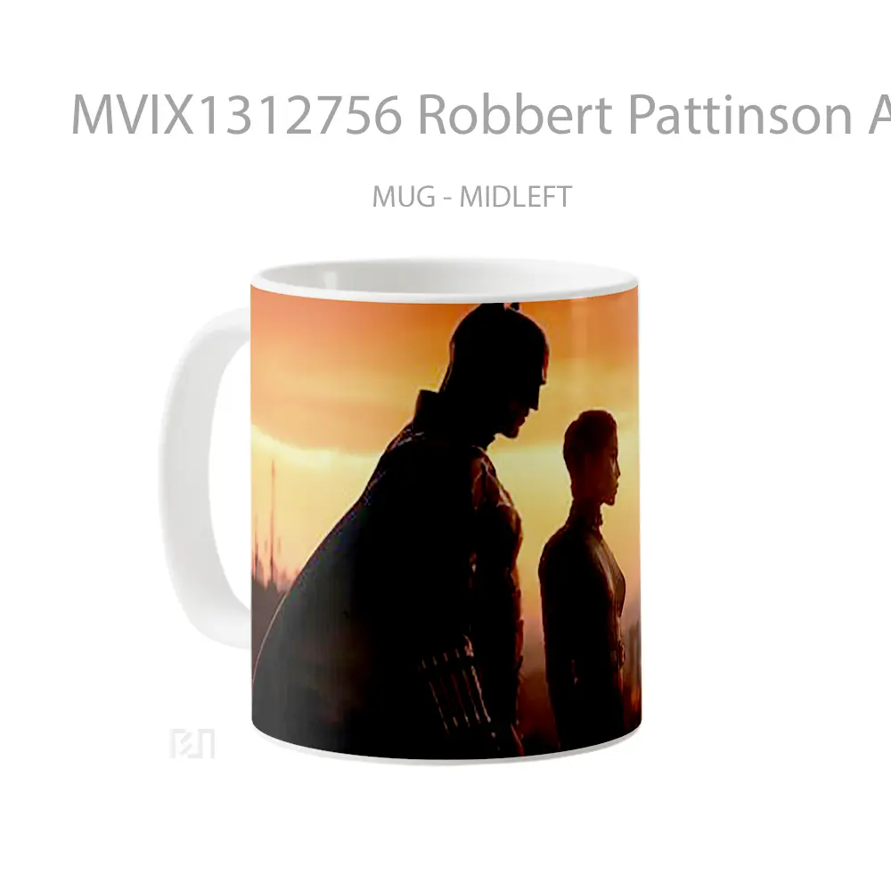 Mug Robbert Pattinson As Batman And Zoe Kravitzs As Catwoman Gelas Superhero - All-side / Desain