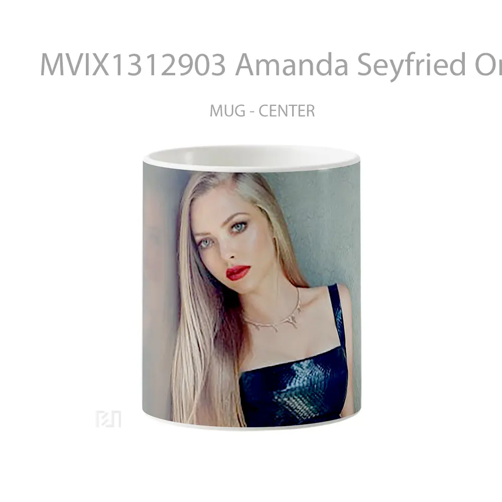 Mug Amanda Seyfried On A Gray Background Gelas Keramik Unik