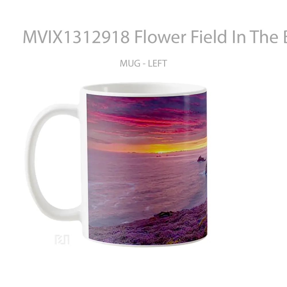 Mug Flower Field In The Beach At Sunset Gelas Pemandangan Alam - All-side / Desain