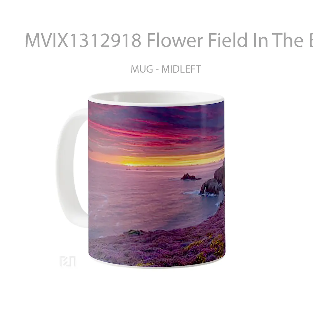 Mug Flower Field In The Beach At Sunset Gelas Pemandangan Alam - All-side / Desain
