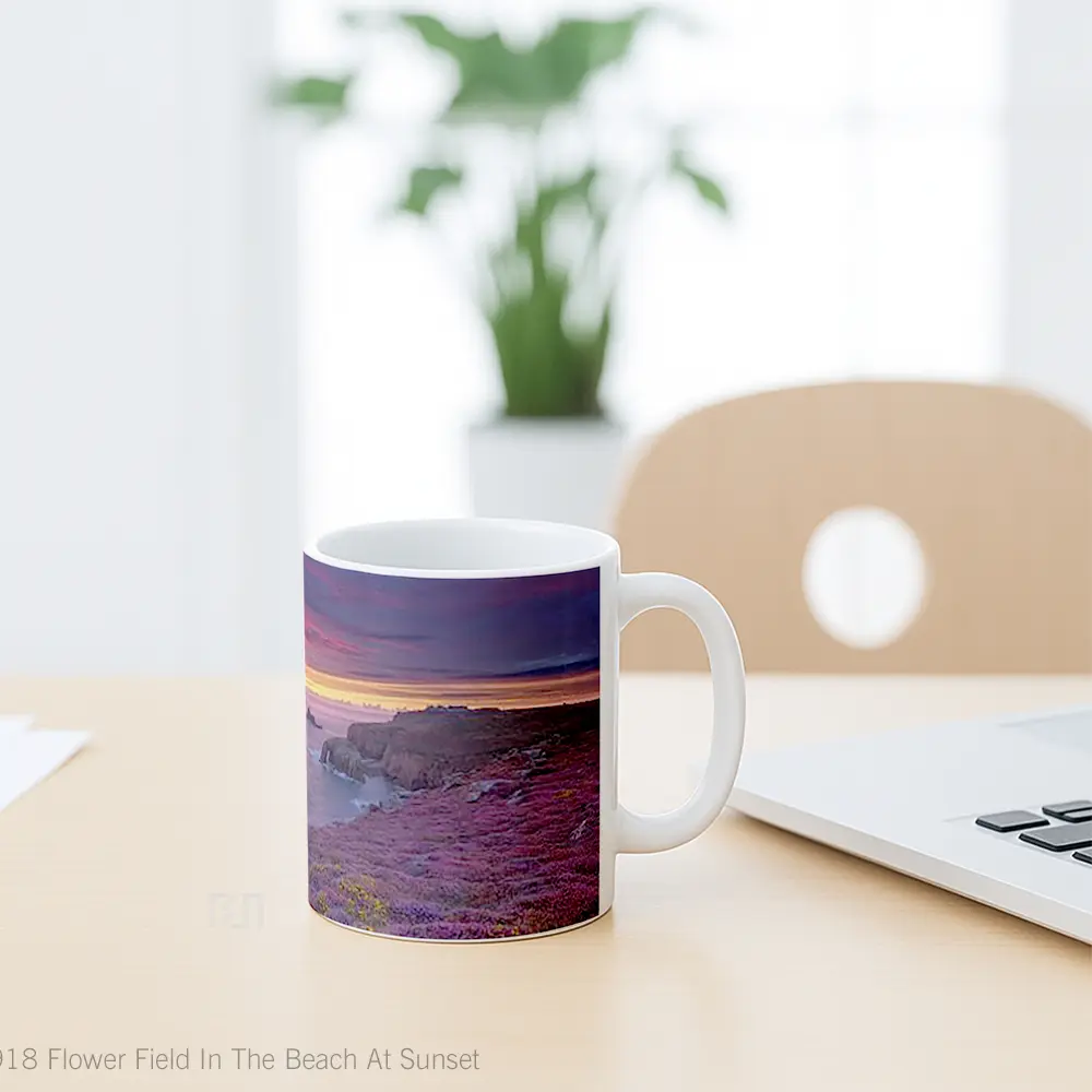Mug Flower Field In The Beach At Sunset Gelas Pemandangan Alam - All-side / Desain