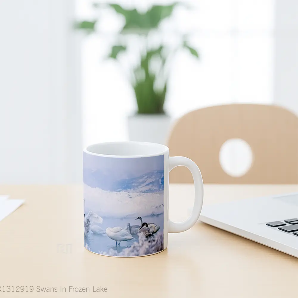 Mug Swans In Frozen Lake Gelas Pemandangan Alam - All-side / Desain