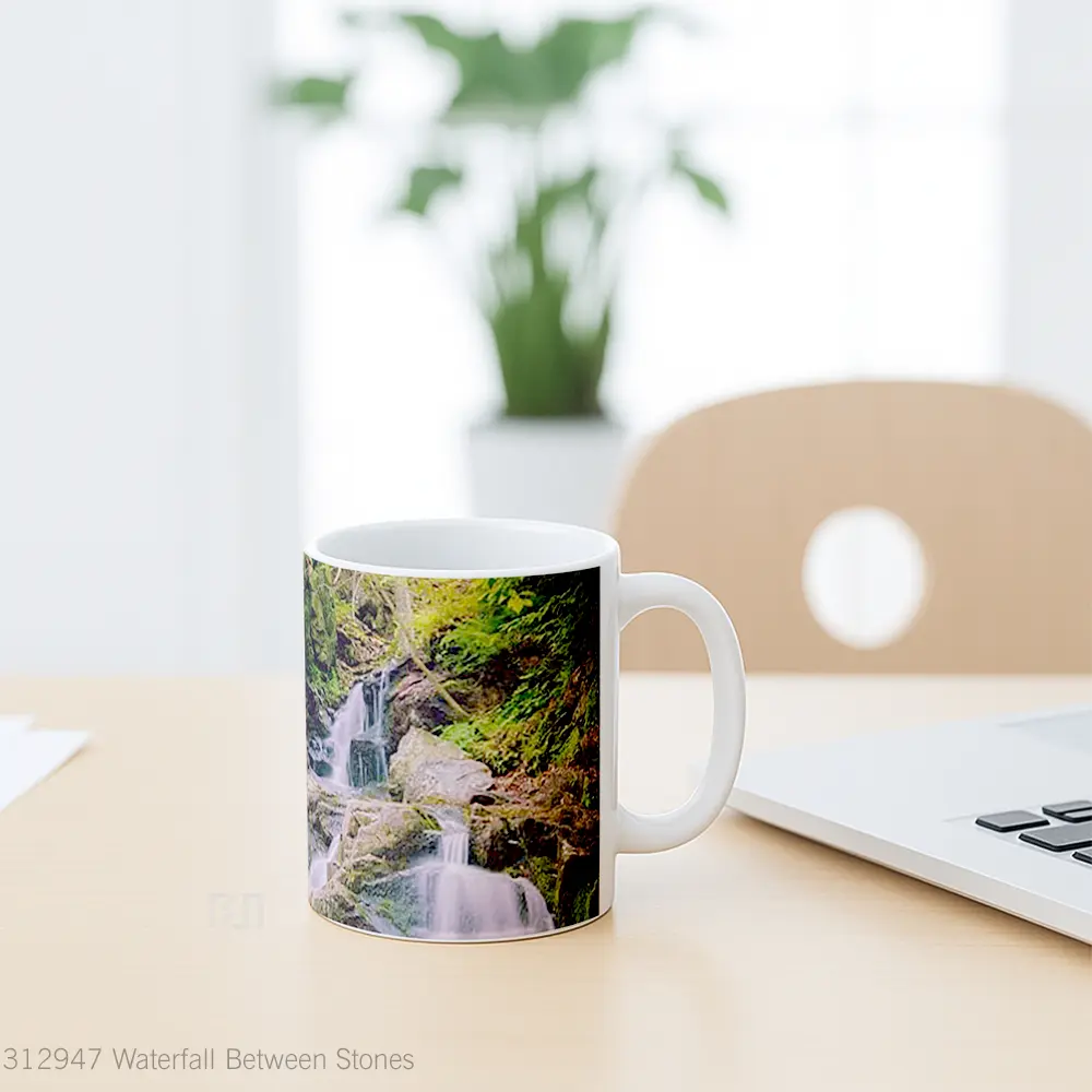 Mug Waterfall Between Stones Gelas Pemandangan Alam - All-side / Desain