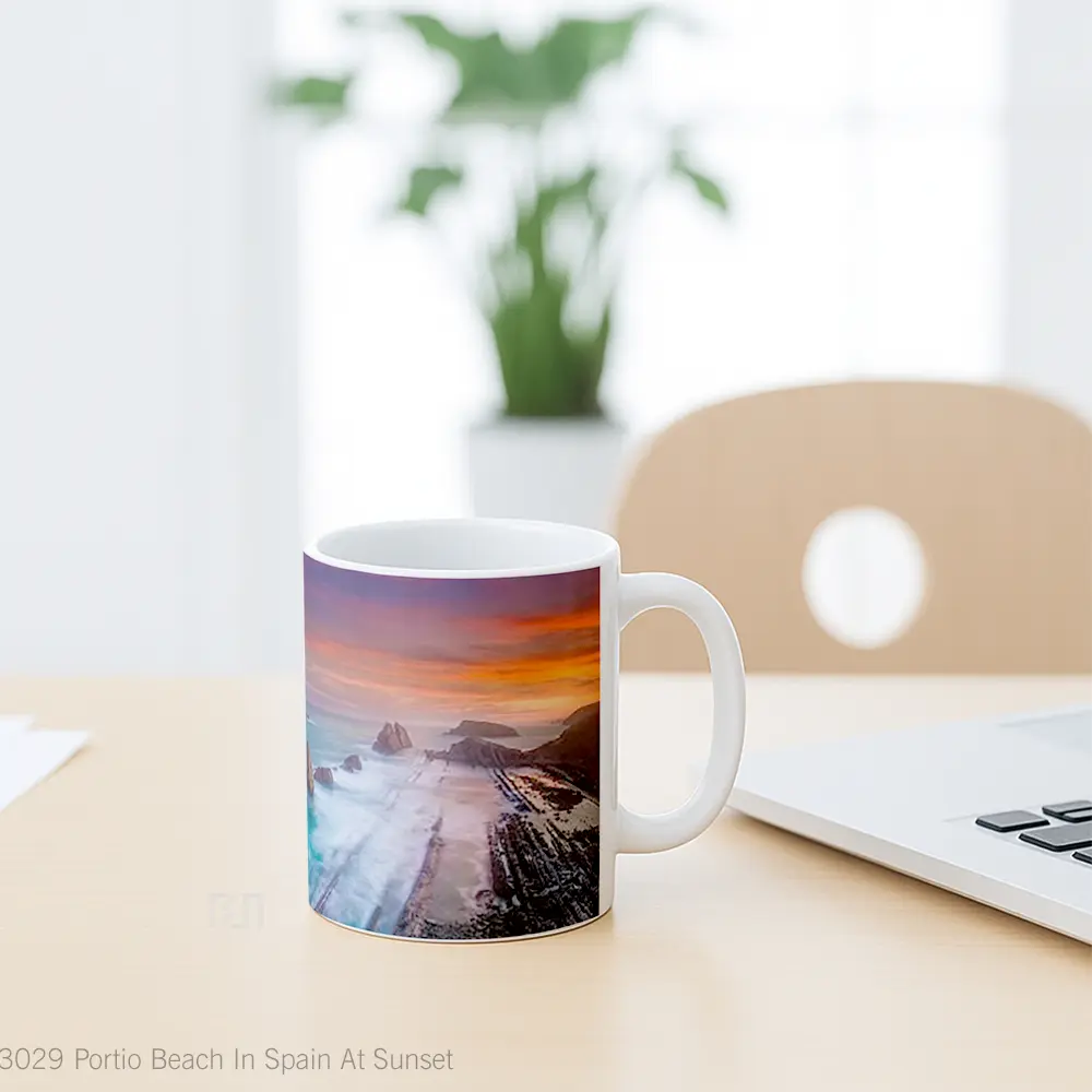 Mug Portio Beach In Spain At Sunset Gelas Pemandangan Alam - All-side / Desain