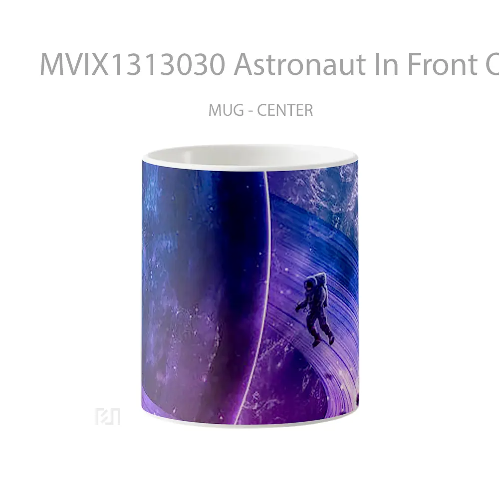 Mug Astronaut In Front Of Saturn Gelas Astronomi