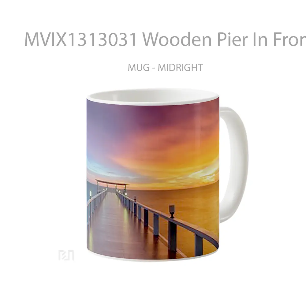 Mug Wooden Pier In Front Of The Sea At Sunset Gelas Pemandangan Alam - Tampak Tengah